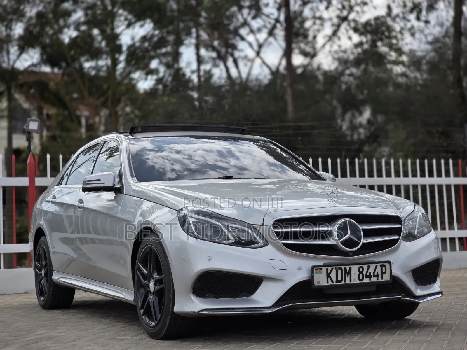 Mercedes-Benz E250 2016 Silver