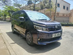 Toyota Voxy 2015 Blue