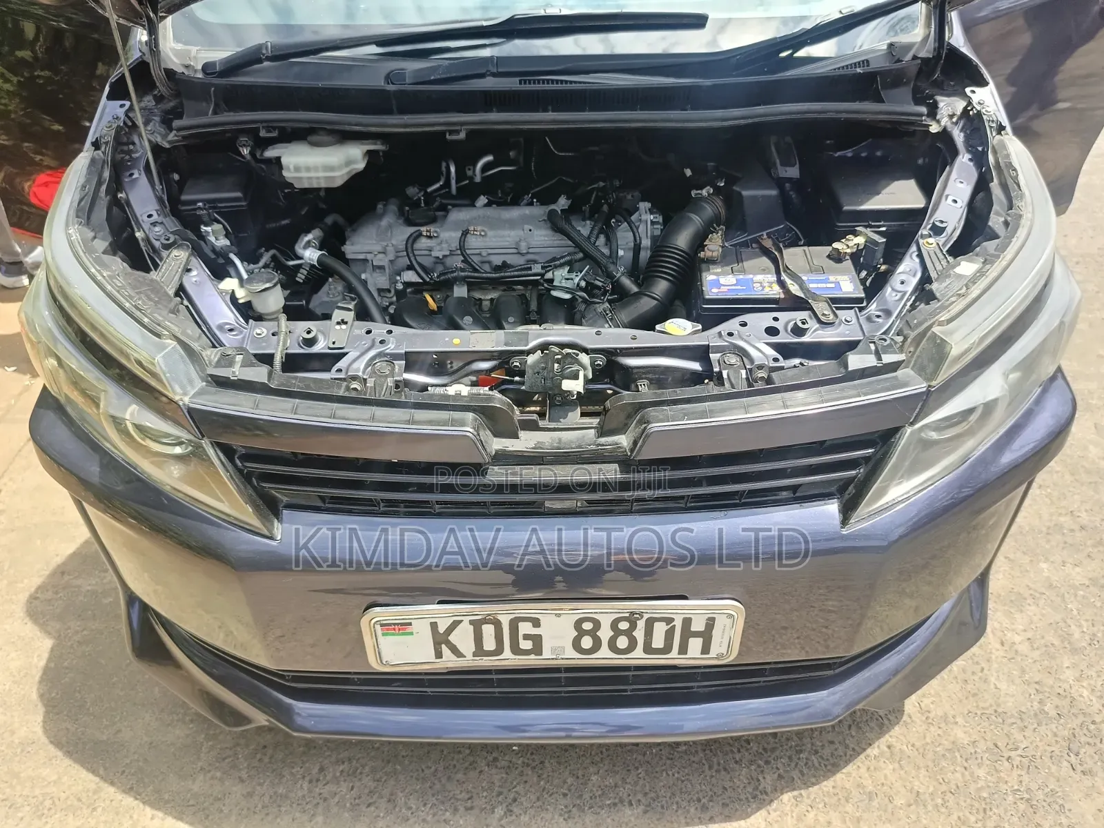 Toyota Voxy 2015 Blue