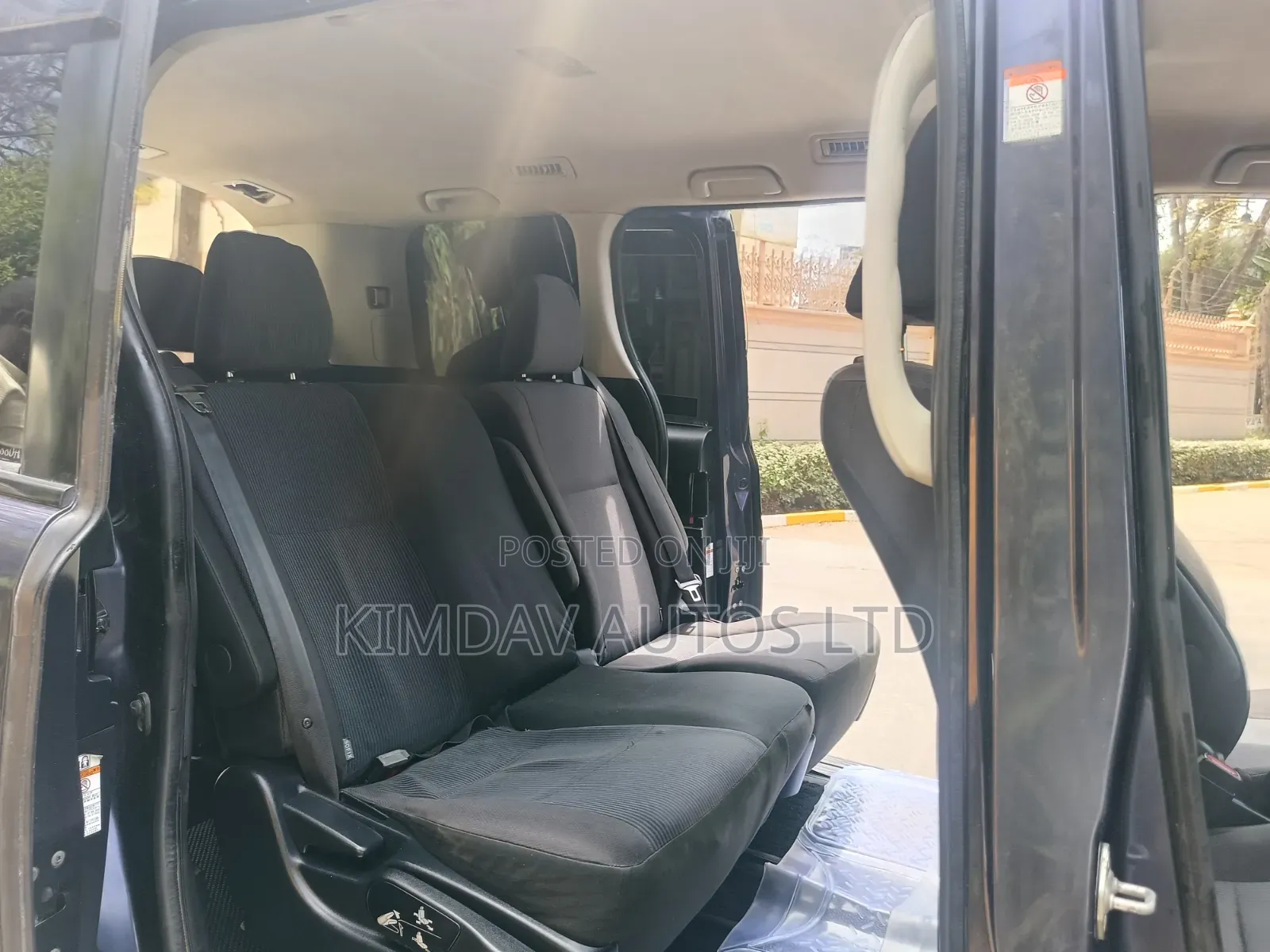 Toyota Voxy 2015 Blue