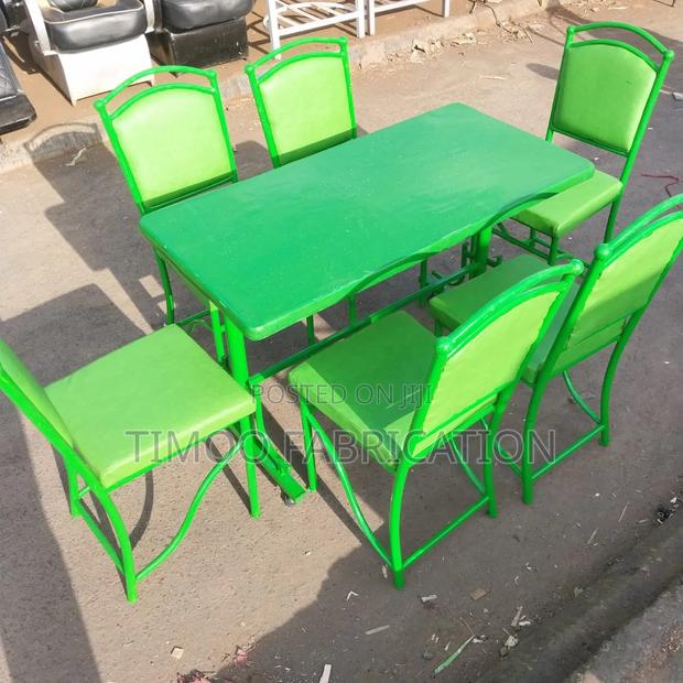 Restaurant Green Balls Chairs and Rectangle Table