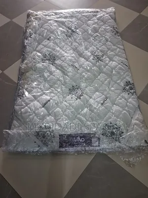 Soft & Comfortable Mattress Toppers Available Size 5*6