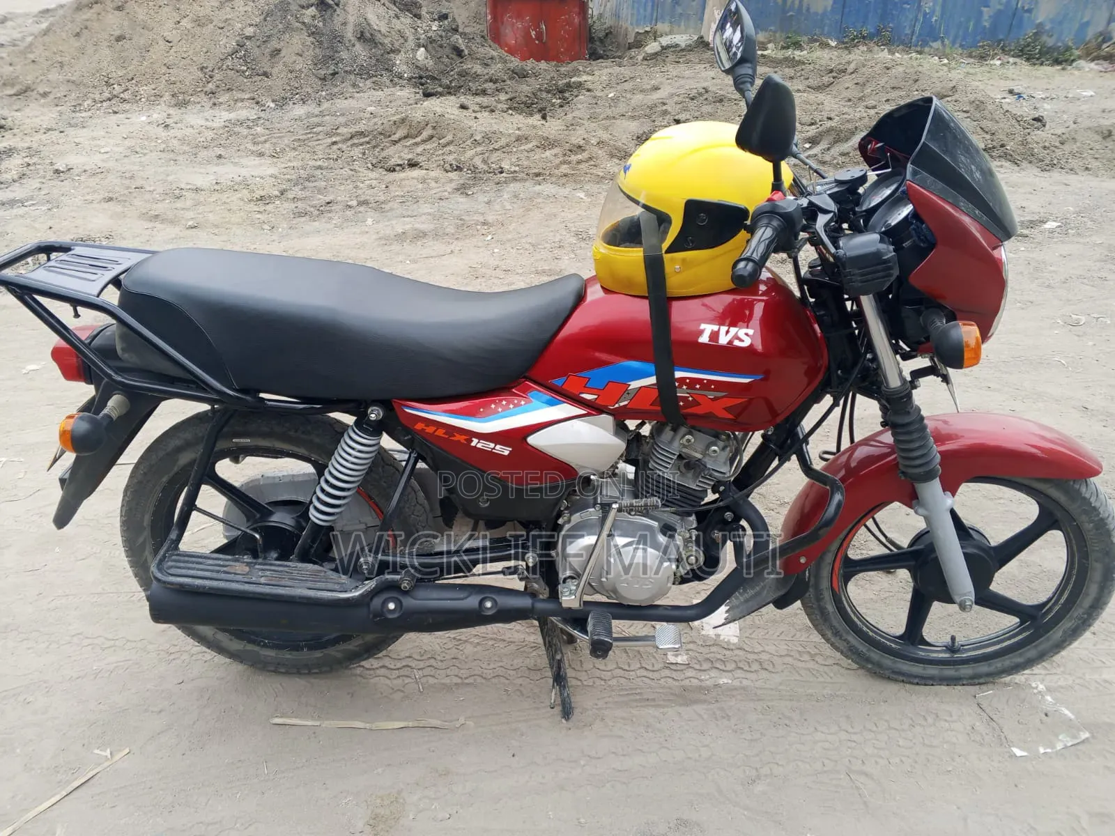 TVS HLX 125 2026 Red