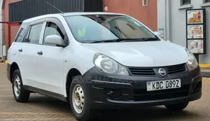 Nissan Advan 2014 White