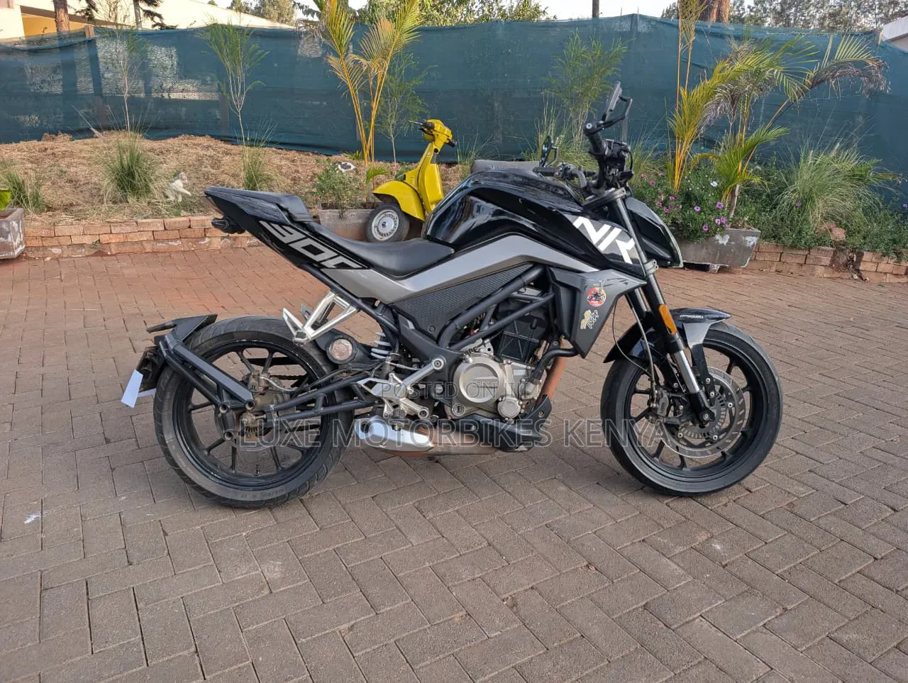 CFMoto 300NK 2021 Black