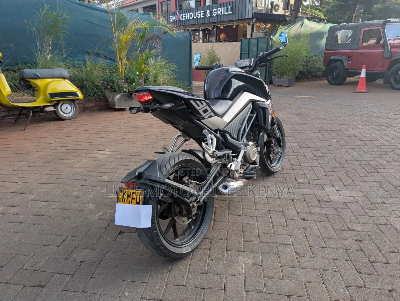 CFMoto 300NK 2021 Black