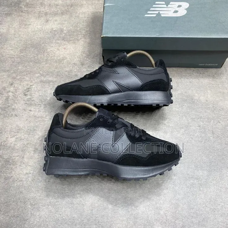 New Balance 327 Black