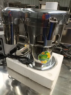 Commercial Juice Extractor Machine