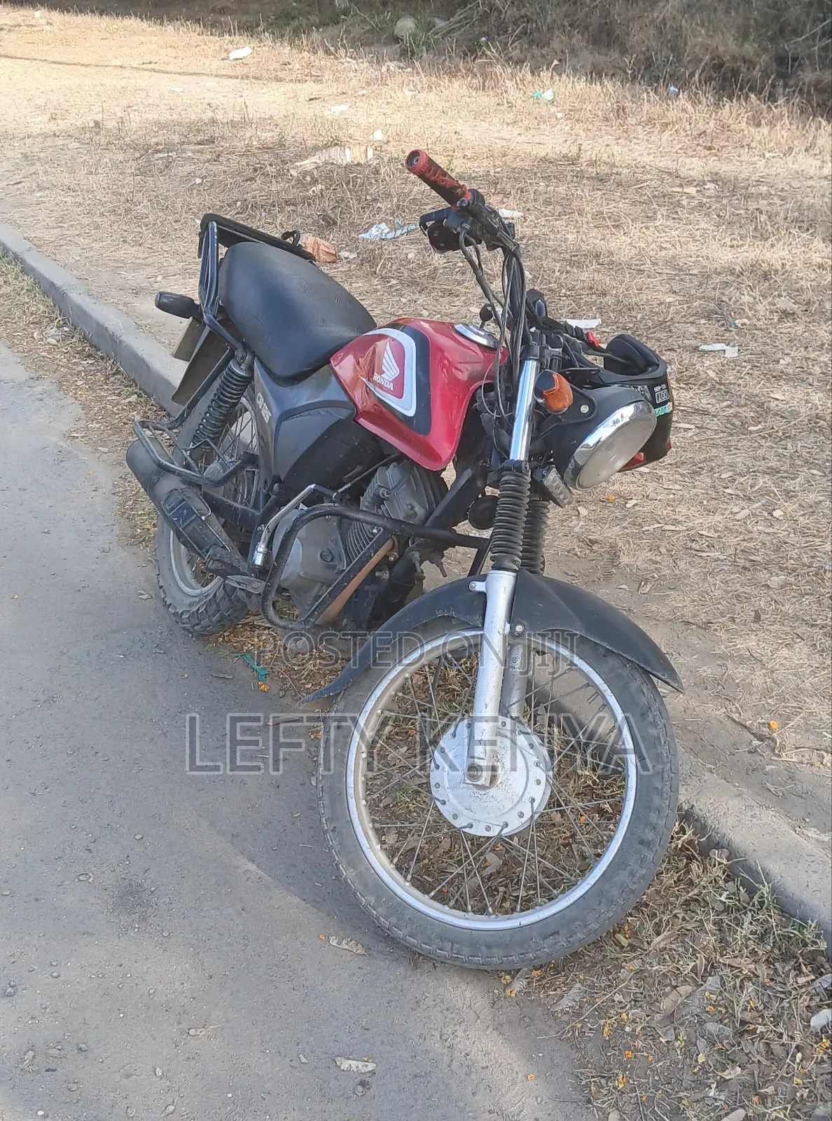 Honda CB 2023 Red
