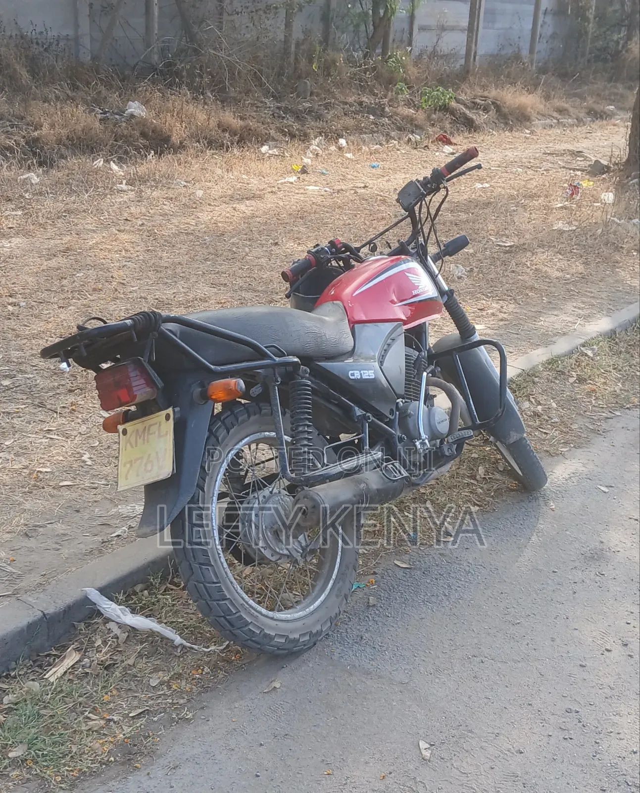 Honda CB 2023 Red