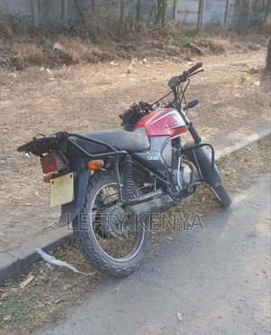 Honda CB 2023 Red