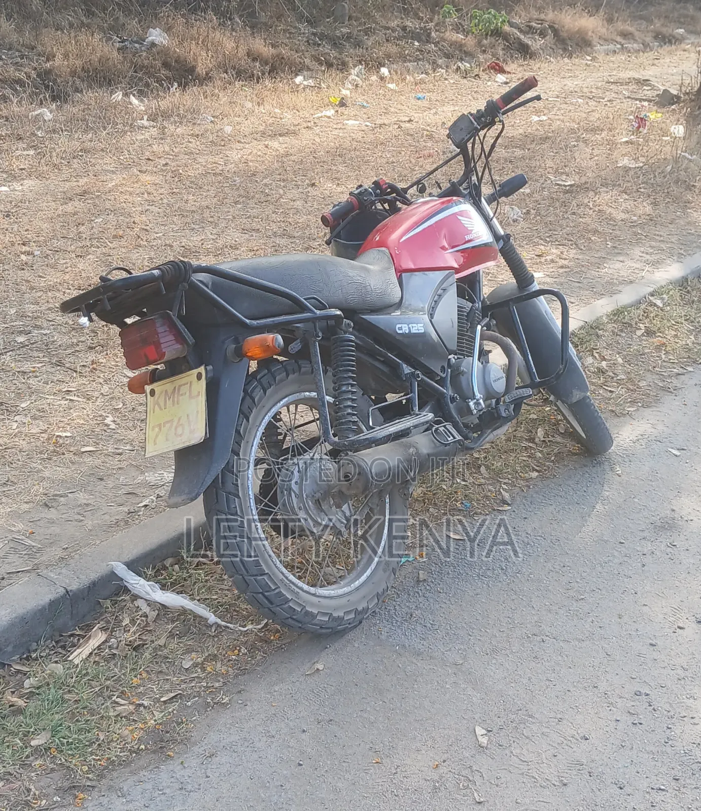 Honda CB 2023 Red