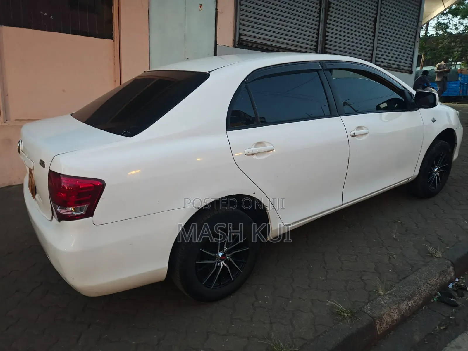 Toyota Axio 2010 White