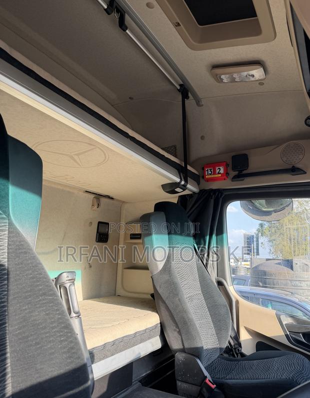 2019 Mercedes Benz Actros 2546 - thumbnail 8