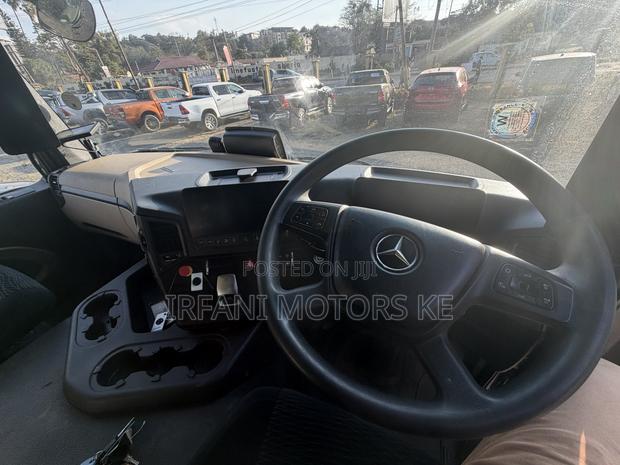 2019 Mercedes Benz Actros 2546 - thumbnail 9