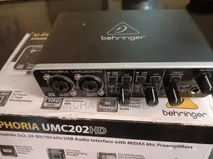 Behringer U-Phoria UMC202HD