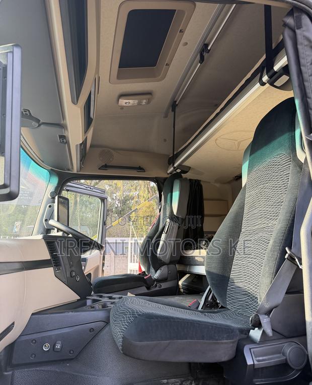 2019 Mercedes Benz Actros 2546 - thumbnail 13