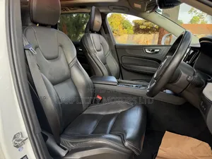 Volvo XC60 2019 White