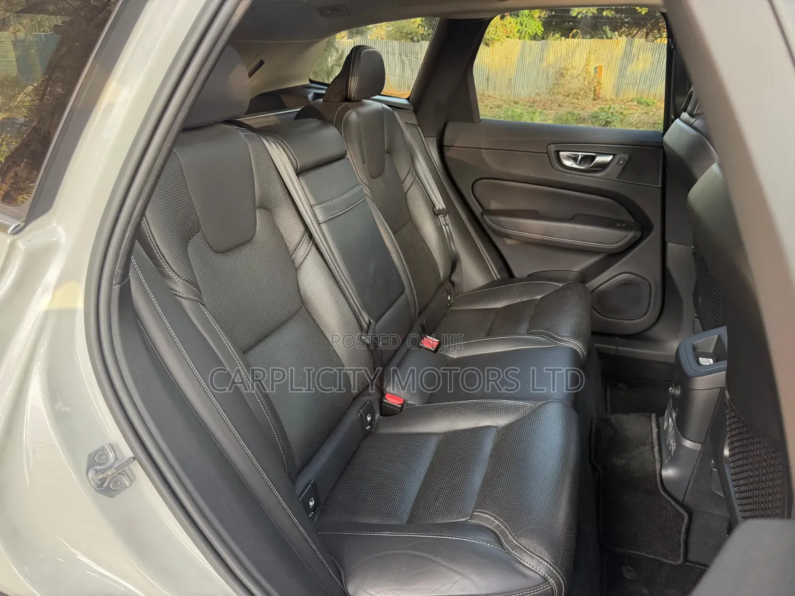 Volvo XC60 2019 White