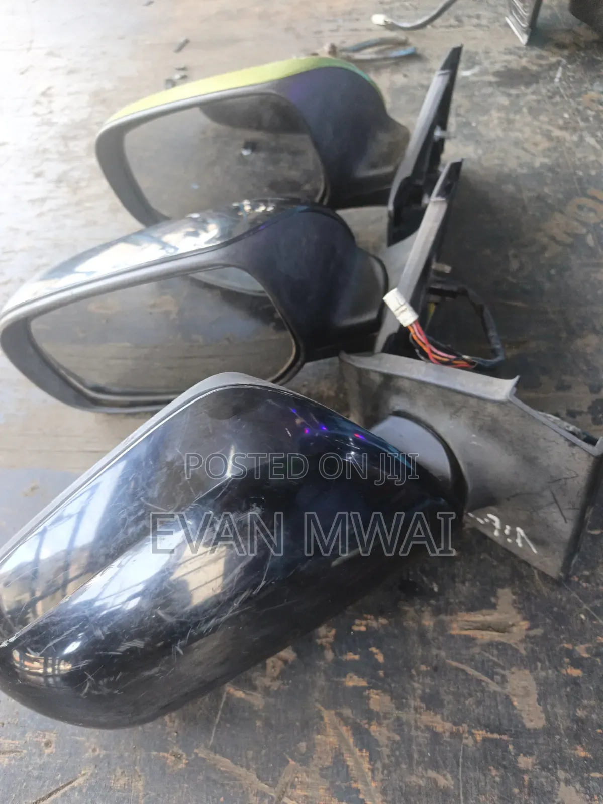 Vitz Side Mirror 2005 Without Indicator