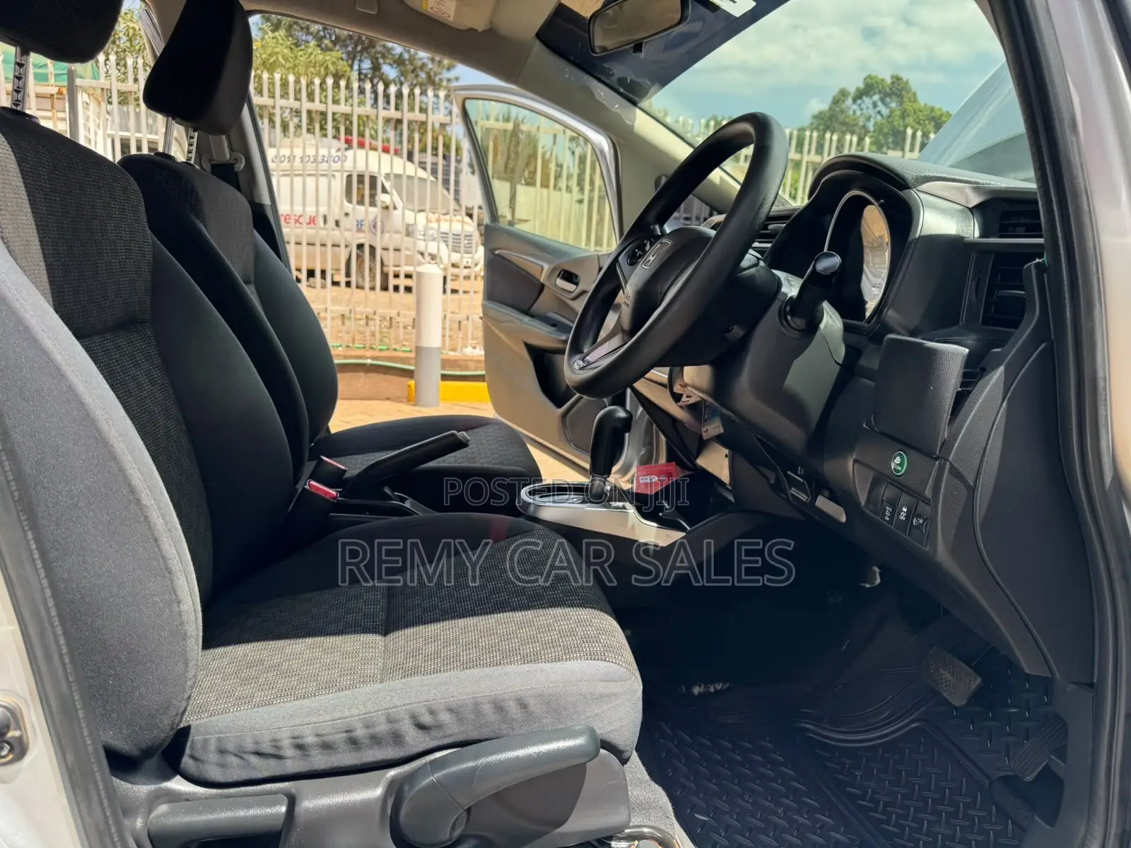 Honda Fit 2015 Silver