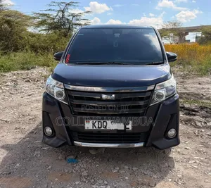 Toyota Noah 2018 Gray