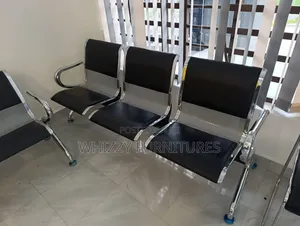 Visitors Chair With Cushion