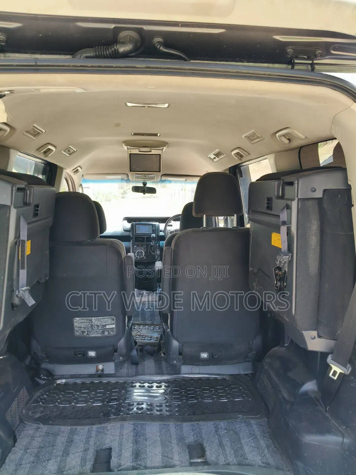 Toyota Noah 2013 Gray