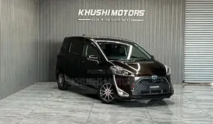 Toyota Sienta 2019 Brown