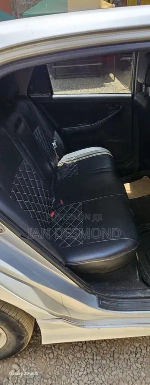 Toyota Corolla RunX 2006 Silver