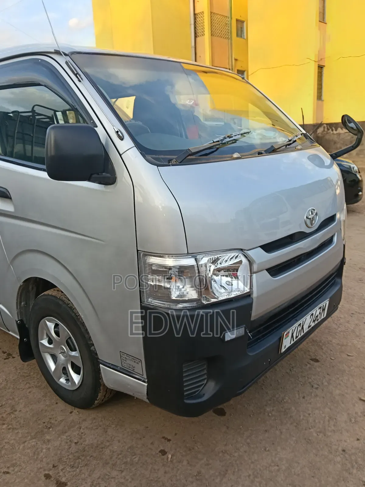 Toyota HiAce 2011 Silver