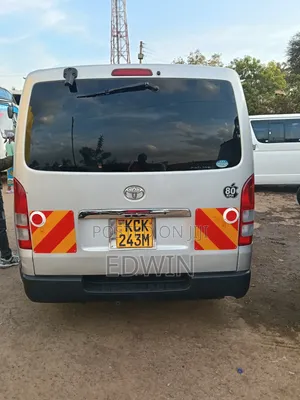 Toyota HiAce 2011 Silver