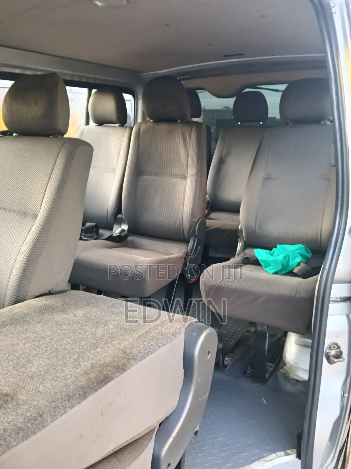 Toyota HiAce 2011 Silver