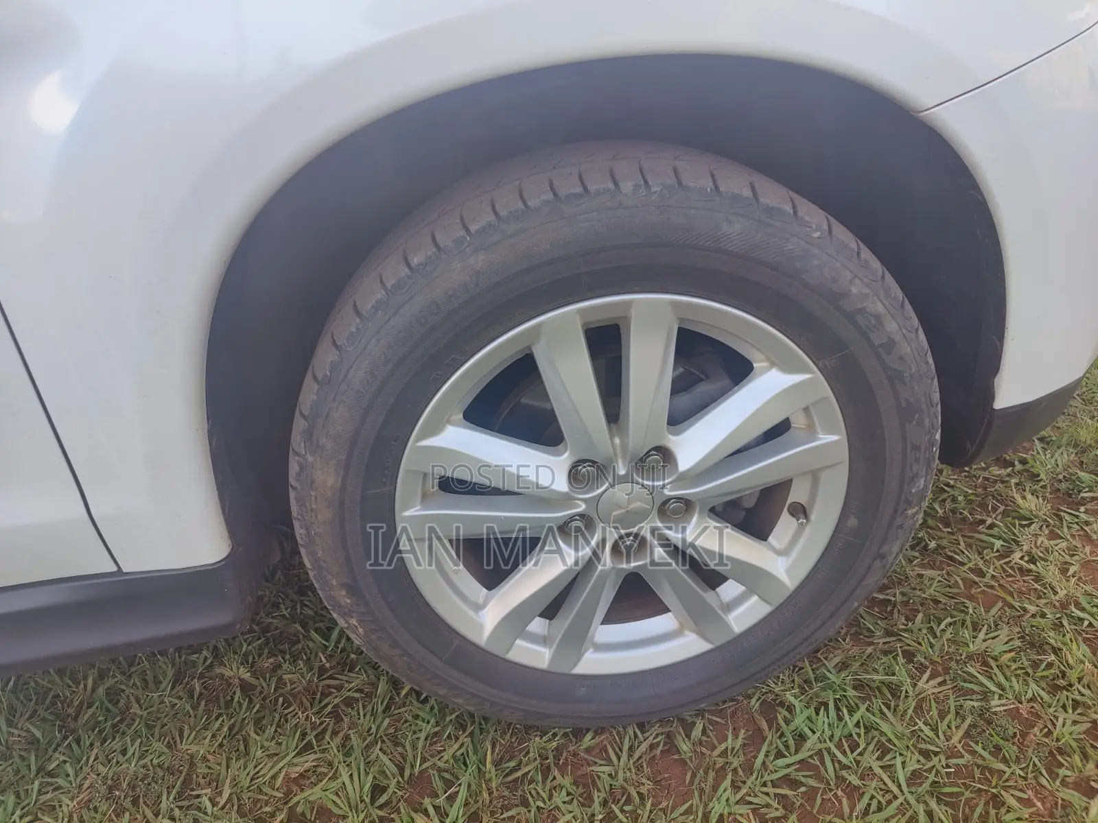 Mitsubishi RVR 2013 White