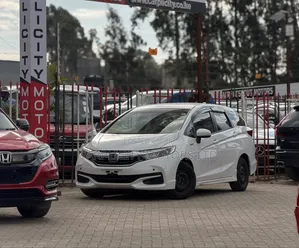 Honda Fit Shuttle 1.5 Hybrid 2WD 2019 White