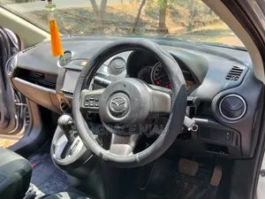 Mazda Demio 2014 Silver