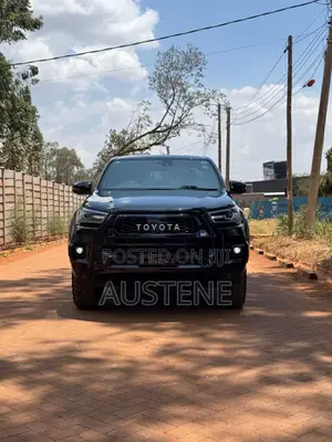 Toyota Hilux Revo Double Cab Deisel 2.4 AWD 2022 Black