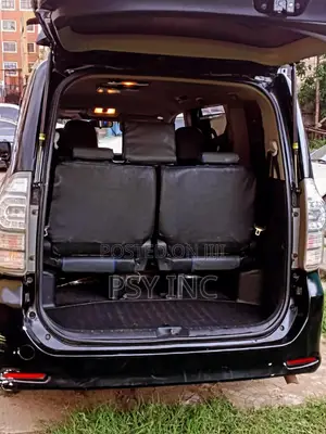 Toyota Voxy V 2WD 8-Seater 2011 Black