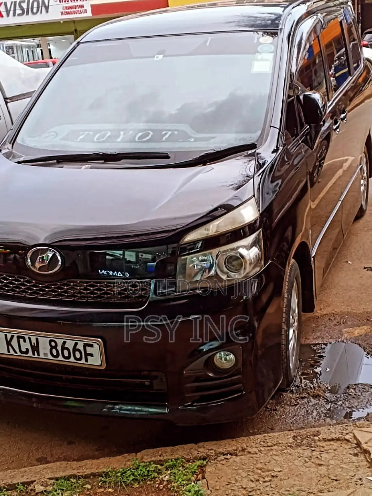 Toyota Voxy V 2WD 8-Seater 2011 Black