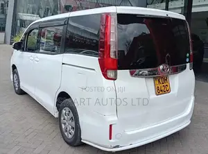 Toyota Noah 2015 Pearl