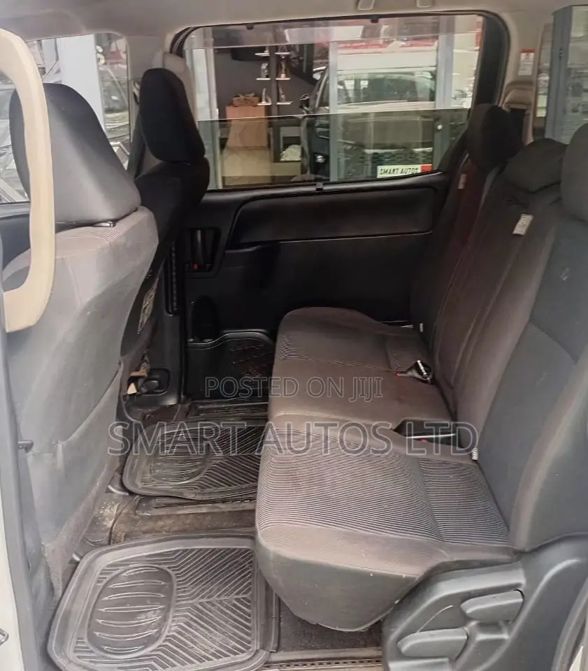 Toyota Noah 2015 Pearl