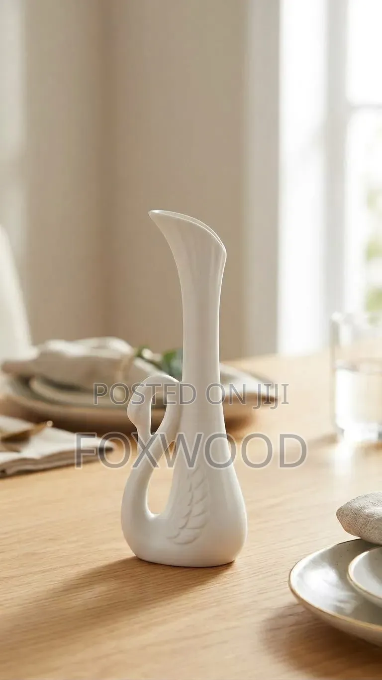 *Ceramic Swan Vase 19cm