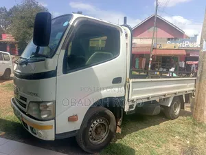 Toyota Dyna 2014 White