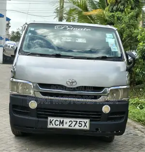 Toyota HiAce 2013 Silver