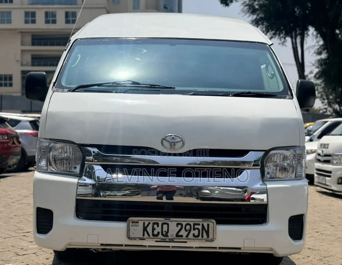 Toyota HiAce 2012 White