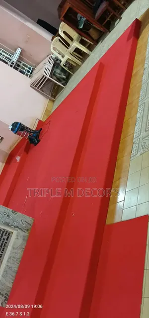 Red Carpet Stage 4mm Delta Wall to Wall for Church