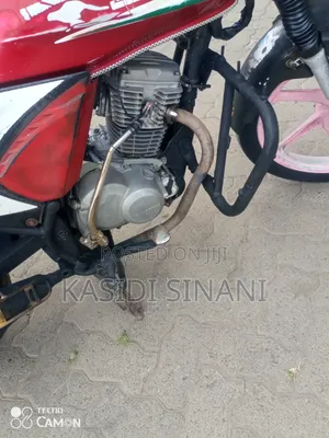 Honda CB 2019 Red