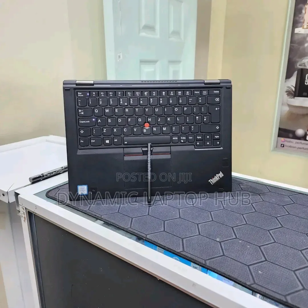 Laptop Lenovo ThinkPad X380 Yoga 8GB Intel Core i5 SSD 256GB