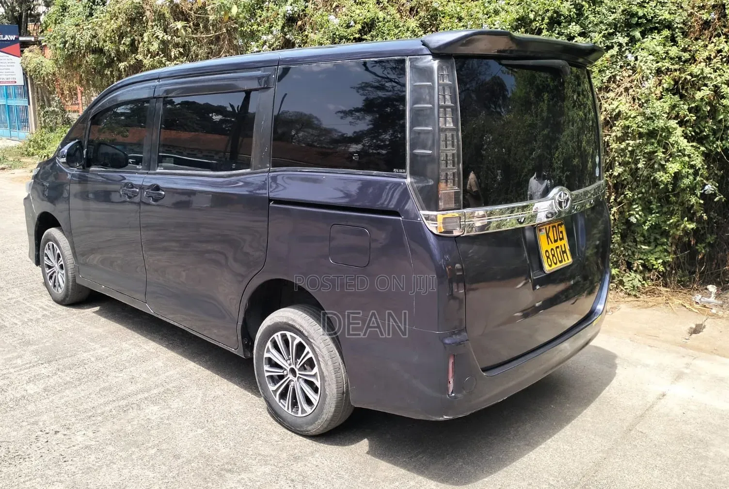 Toyota Voxy 2015 Burgundy