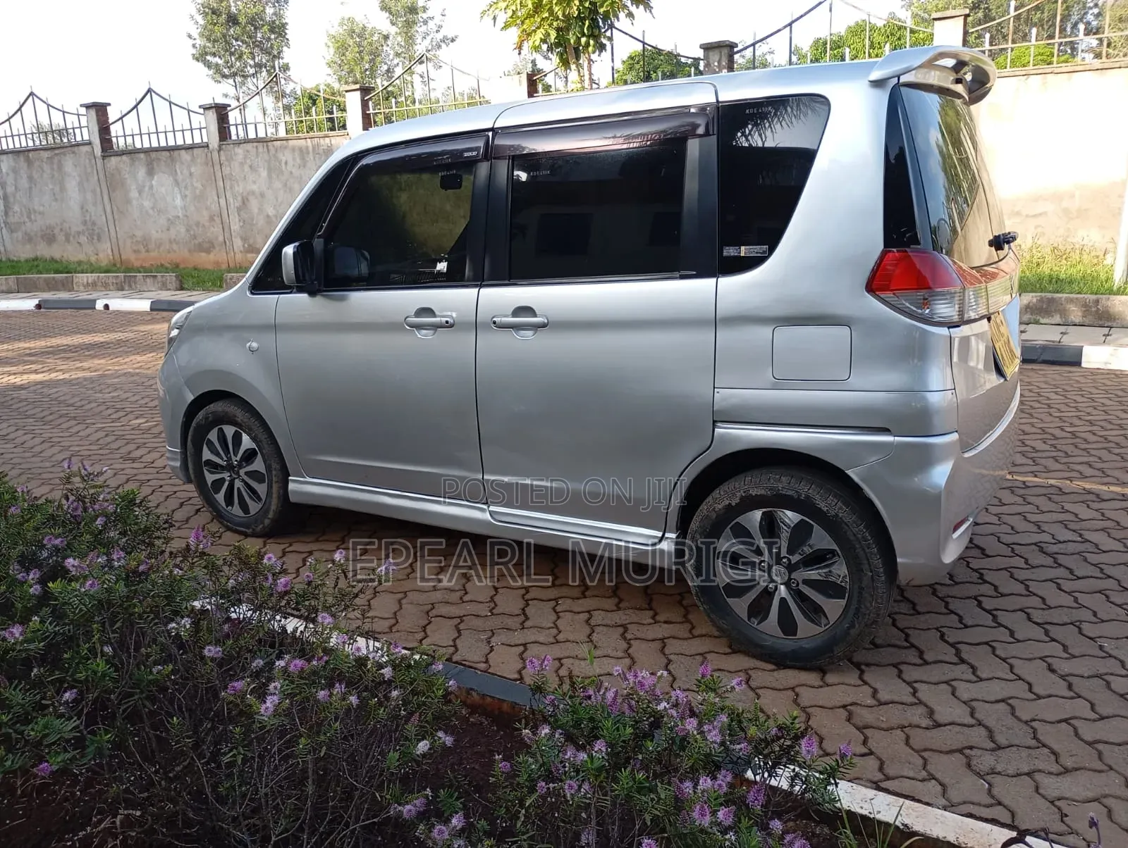 Suzuki Solio 2015 Silver